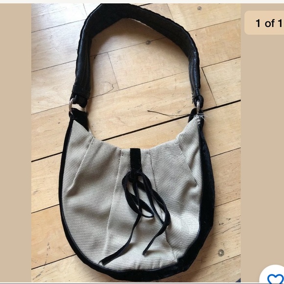 Yves Saint Laurent Velvet Bow Bag - Picture 1 of 8